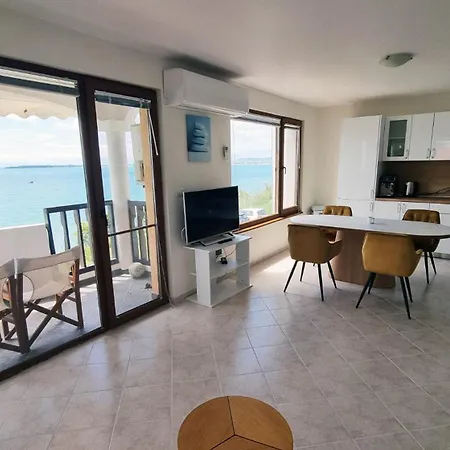 под наем с фронтална гледка море, гр. влас Apartment Sveti Vlas